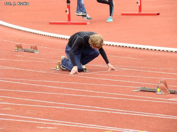 Niespodzianka Kowalskiego i dobry poziom Ewkowskiego. Nasi lekkoatleci w Kielcach