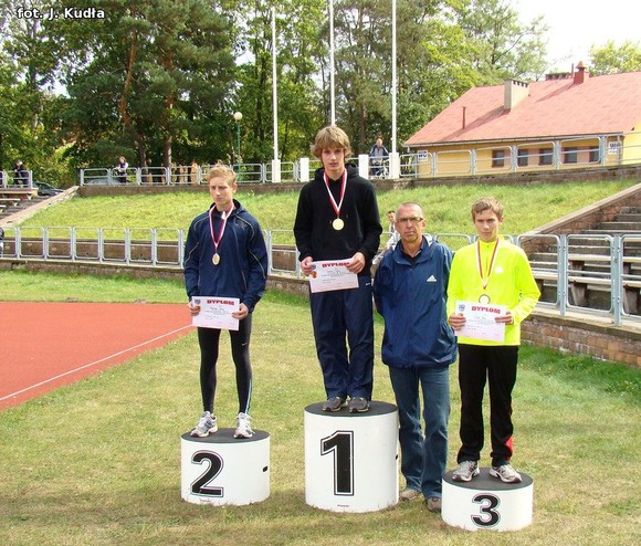 Niespodzianka Kowalskiego i dobry poziom Ewkowskiego. Nasi lekkoatleci w Kielcach