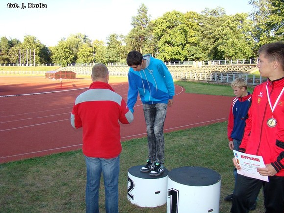 Niespodzianka Kowalskiego i dobry poziom Ewkowskiego. Nasi lekkoatleci w Kielcach