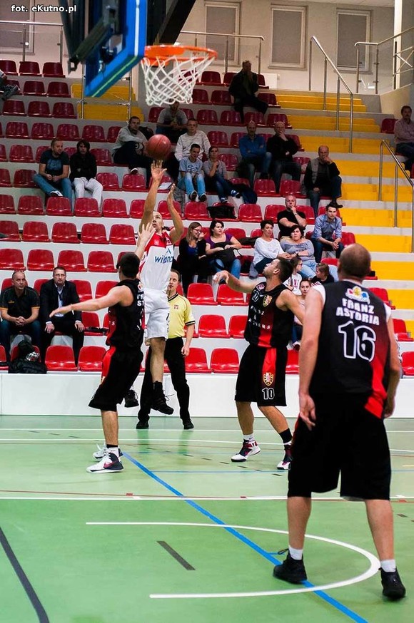 AZS WSGK Polfarmex Kutno wygrywa z KS Księżak