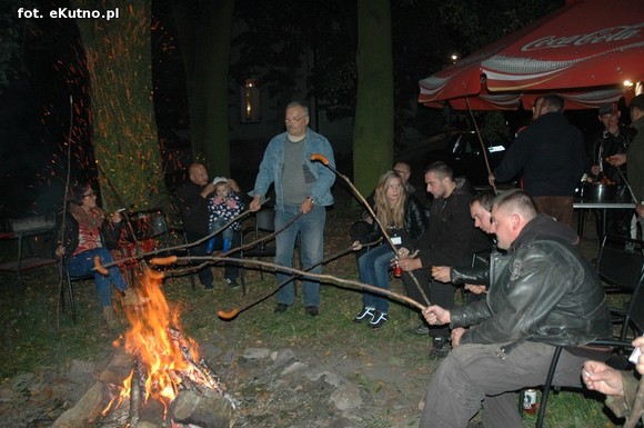 Najwolniejsza jazda motocyklem, strzały i sprawdzian wiedzy o Bitwie nad Bzurą. Drugi dzień Rajdu