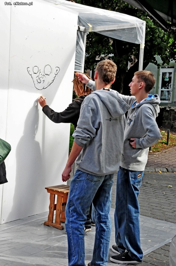 Pod patronatem eKutno.pl: Dziś Fabryka książek dla dzieci, warsztaty i debata o kulturze