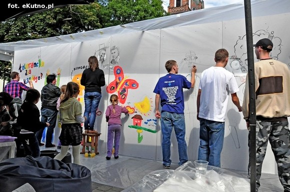 Pod patronatem eKutno.pl: Dziś Fabryka książek dla dzieci, warsztaty i debata o kulturze