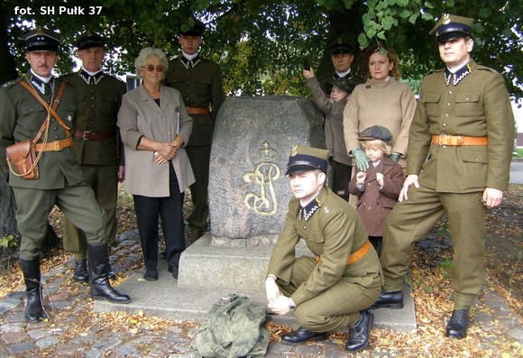 Stowarzyszenie Historyczne Pułk 37 na V pikniku przy bunkrze