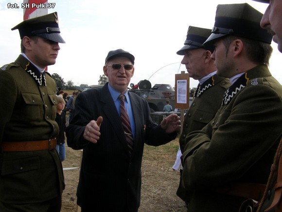 Stowarzyszenie Historyczne Pułk 37 na V pikniku przy bunkrze