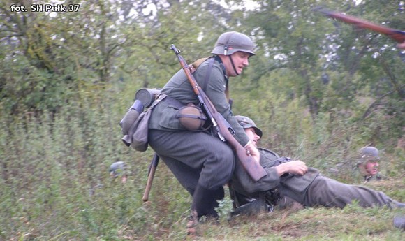 Stowarzyszenie Historyczne Pułk 37 na V pikniku przy bunkrze