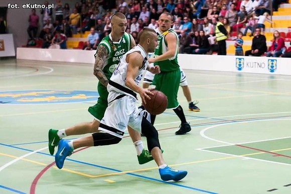 Nasi koszykarze wygrali ze Zniczem Pruszków. AZS WSGK POLFARMEX Kutno do przodu!