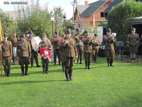 Reminiscencje: Wojska nie da się nie kochać. Stowarzyszenie Clonovia w Lipcach Reymontowskich