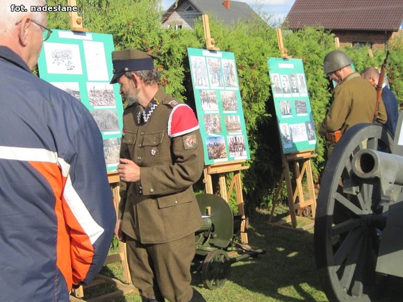 Reminiscencje: Wojska nie da się nie kochać. Stowarzyszenie Clonovia w Lipcach Reymontowskich