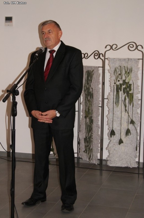 Święto Edukacji Narodowej. Nauczyciele dostali po 2500 zł od prezydenta Kutna