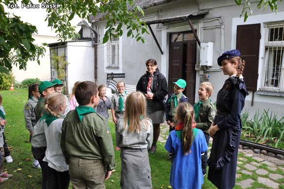 Kutnowska skautka z roku 1916 w Pałacu Saskim