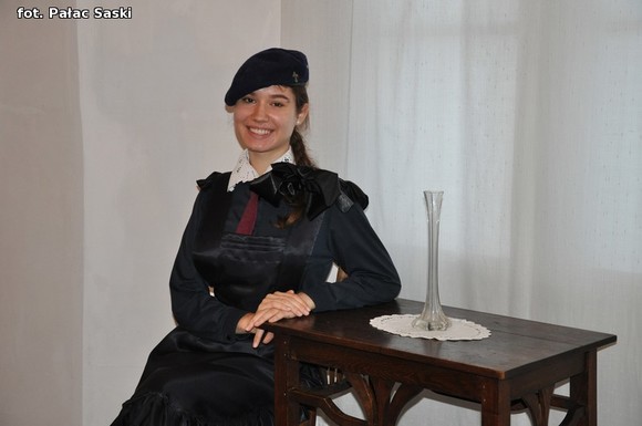 Kutnowska skautka z roku 1916 w Pałacu Saskim
