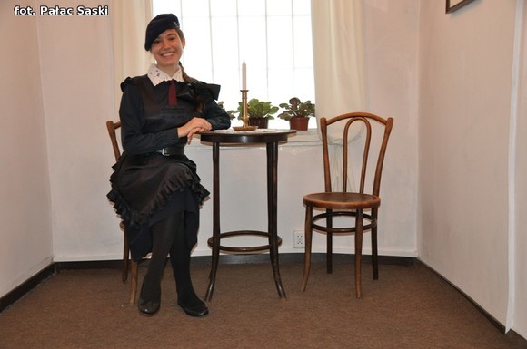 Kutnowska skautka z roku 1916 w Pałacu Saskim