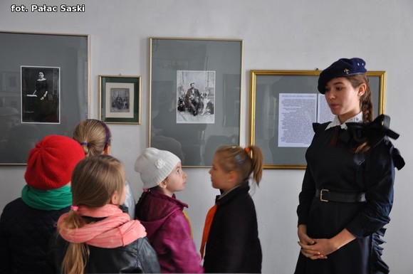 Kutnowska skautka z roku 1916 w Pałacu Saskim