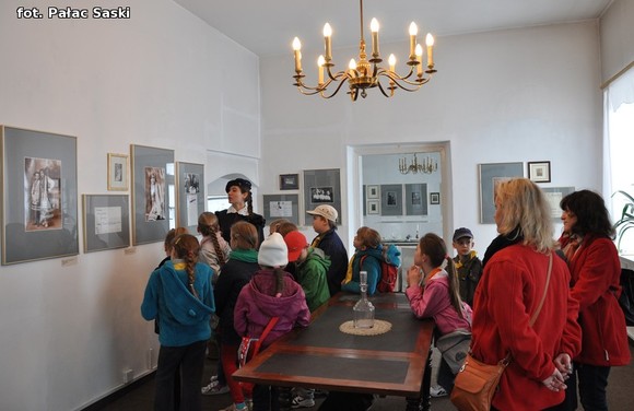 Kutnowska skautka z roku 1916 w Pałacu Saskim