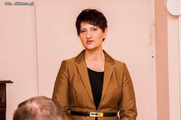 Starosta wręczyła nagrody dla nauczycieli