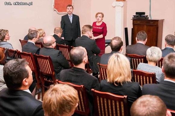 Starosta wręczyła nagrody dla nauczycieli