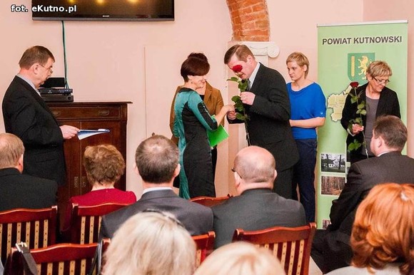 Starosta wręczyła nagrody dla nauczycieli