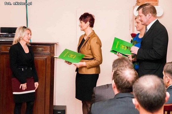 Starosta wręczyła nagrody dla nauczycieli