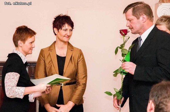 Starosta wręczyła nagrody dla nauczycieli