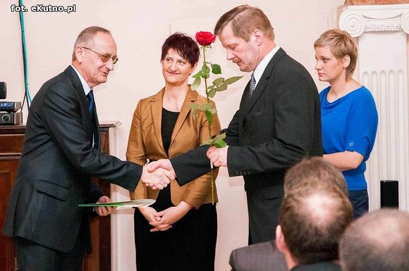 Starosta wręczyła nagrody dla nauczycieli