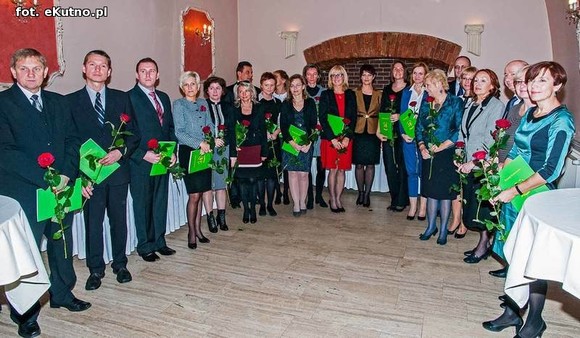 Starosta wręczyła nagrody dla nauczycieli