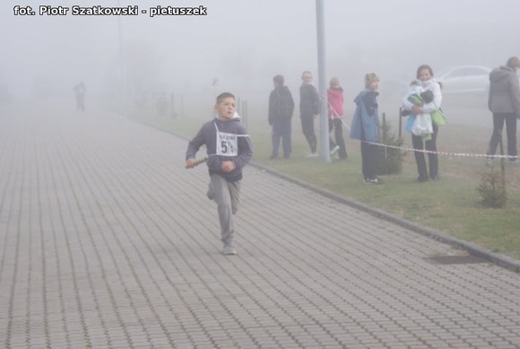 Zwycięzcy Mistrzostw Powiatu w Sztafetowych Biegach Przełajowych jadą do Rawy Mazowieckiej
