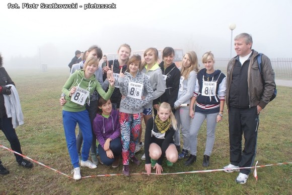 Zwycięzcy Mistrzostw Powiatu w Sztafetowych Biegach Przełajowych jadą do Rawy Mazowieckiej
