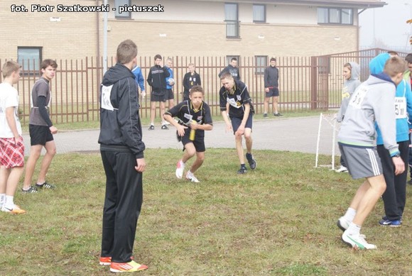 Zwycięzcy Mistrzostw Powiatu w Sztafetowych Biegach Przełajowych jadą do Rawy Mazowieckiej