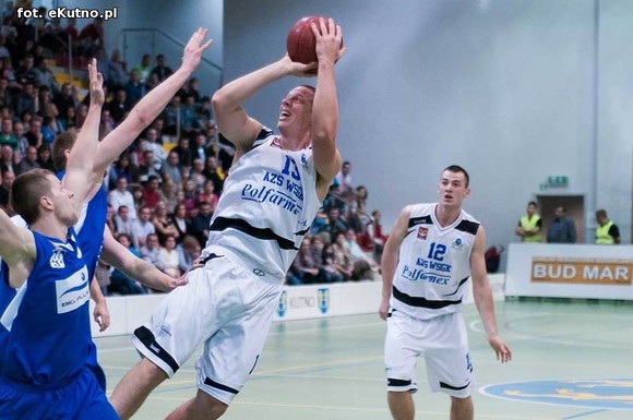 Relacja: AZS WSGK Polfarmex Kutno wygrał z AZS Politechnika BIG-PLUS Poznań  81-67