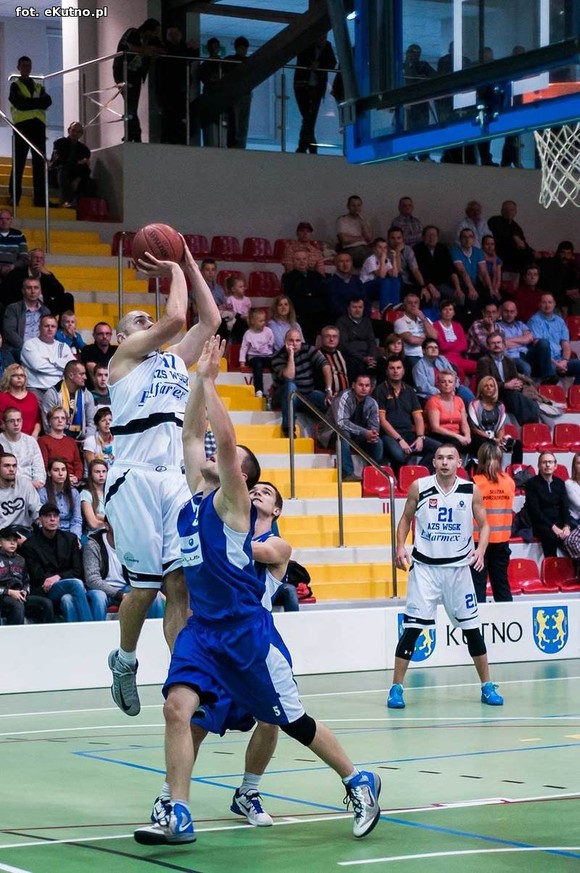 Relacja: AZS WSGK Polfarmex Kutno wygrał z AZS Politechnika BIG-PLUS Poznań  81-67