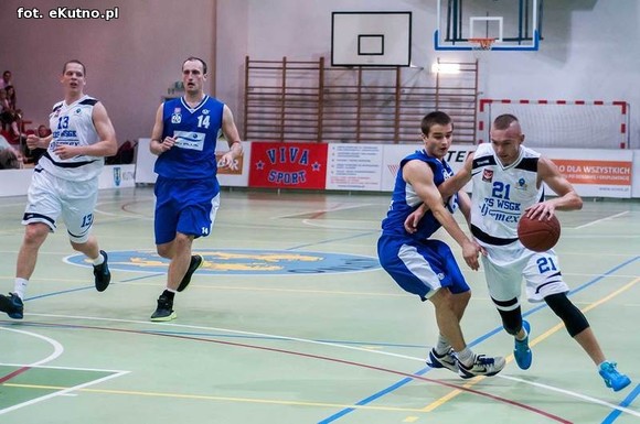 Relacja: AZS WSGK Polfarmex Kutno wygrał z AZS Politechnika BIG-PLUS Poznań  81-67