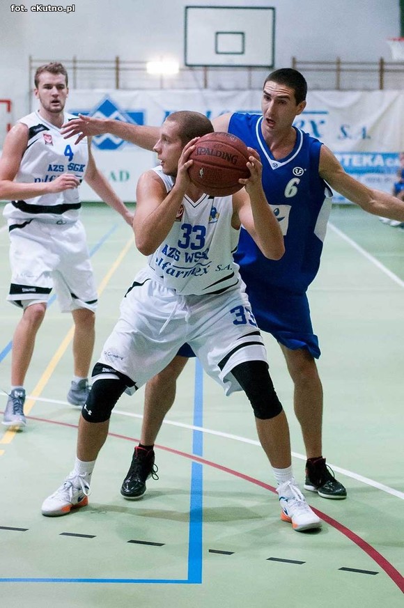 Relacja: AZS WSGK Polfarmex Kutno wygrał z AZS Politechnika BIG-PLUS Poznań  81-67