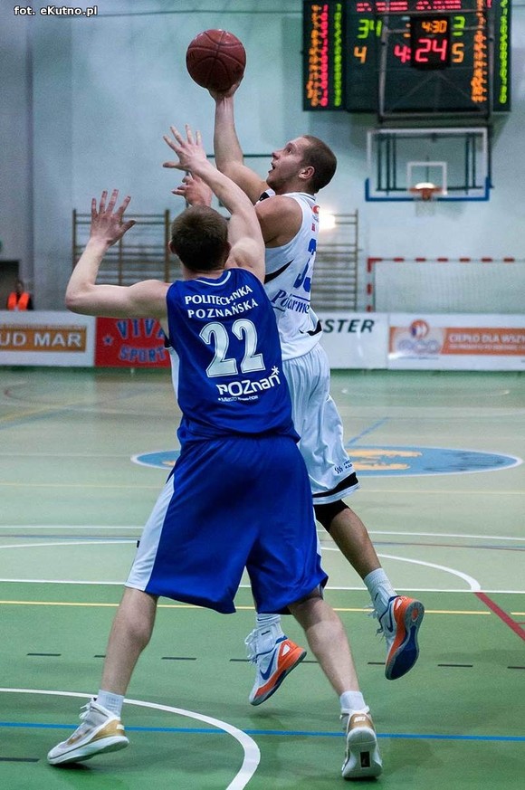 Relacja: AZS WSGK Polfarmex Kutno wygrał z AZS Politechnika BIG-PLUS Poznań  81-67