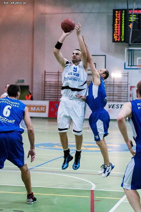 Relacja: AZS WSGK Polfarmex Kutno wygrał z AZS Politechnika BIG-PLUS Poznań  81-67