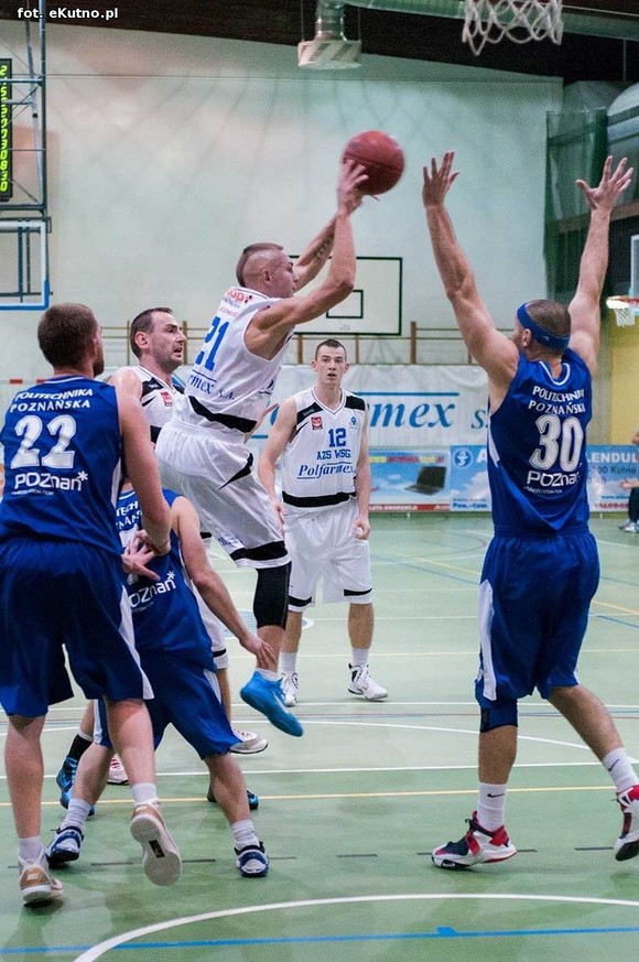 Relacja: AZS WSGK Polfarmex Kutno wygrał z AZS Politechnika BIG-PLUS Poznań  81-67