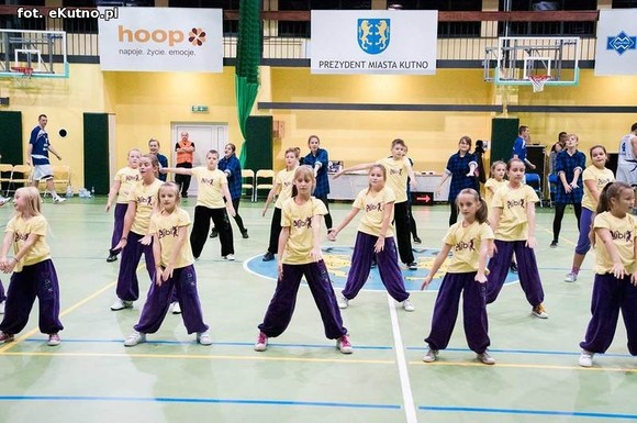 Relacja: AZS WSGK Polfarmex Kutno wygrał z AZS Politechnika BIG-PLUS Poznań  81-67