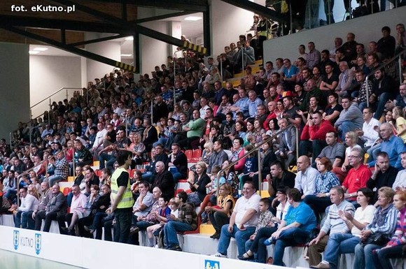 Relacja: AZS WSGK Polfarmex Kutno wygrał z AZS Politechnika BIG-PLUS Poznań  81-67