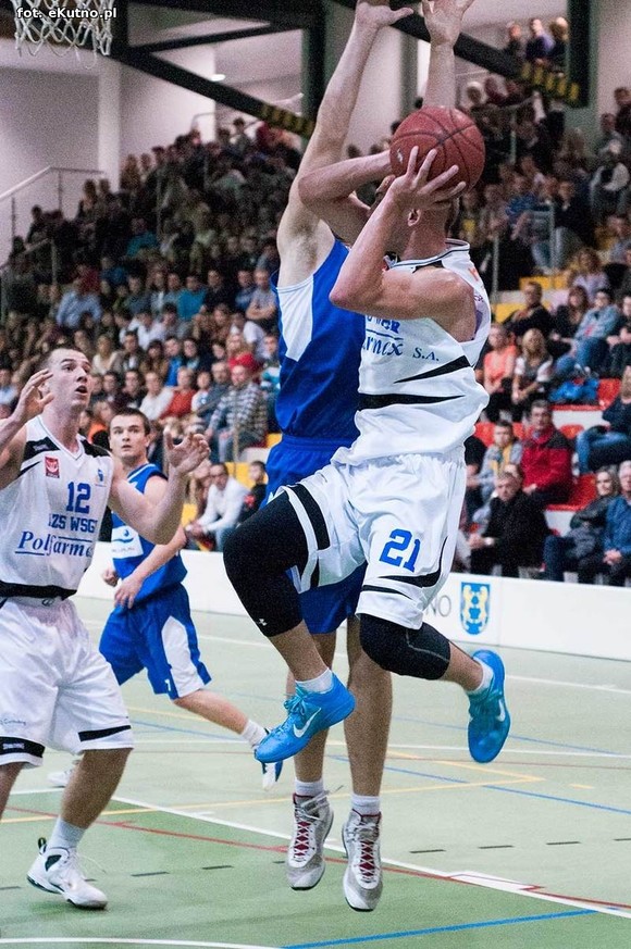 Relacja: AZS WSGK Polfarmex Kutno wygrał z AZS Politechnika BIG-PLUS Poznań  81-67