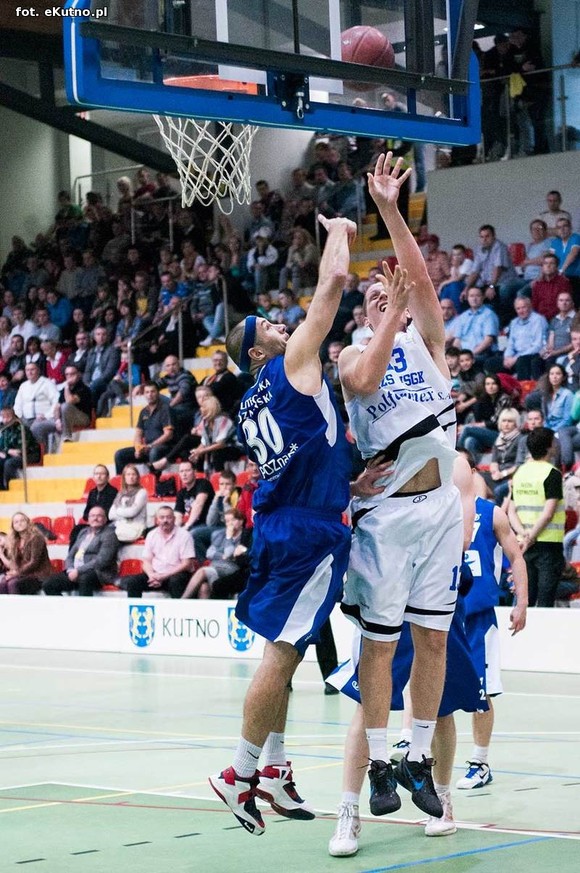 Relacja: AZS WSGK Polfarmex Kutno wygrał z AZS Politechnika BIG-PLUS Poznań  81-67