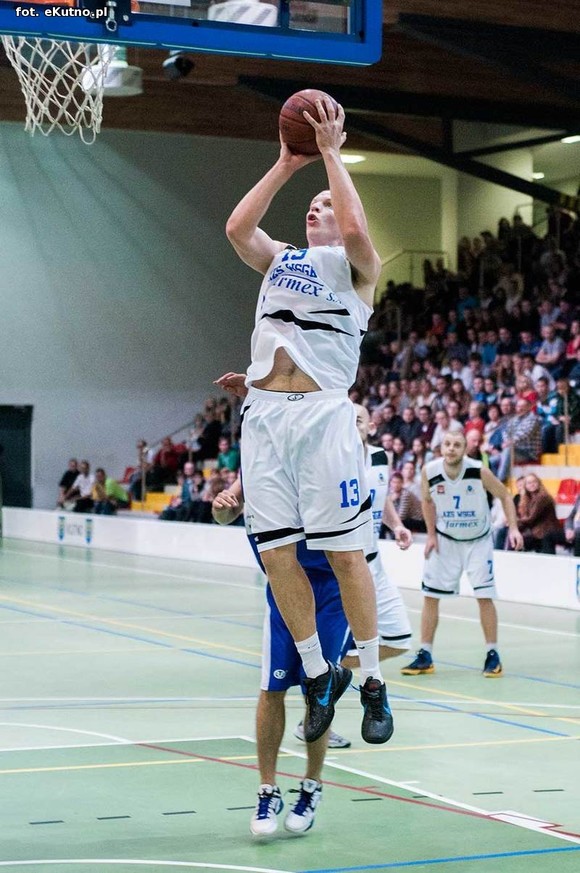 Relacja: AZS WSGK Polfarmex Kutno wygrał z AZS Politechnika BIG-PLUS Poznań  81-67