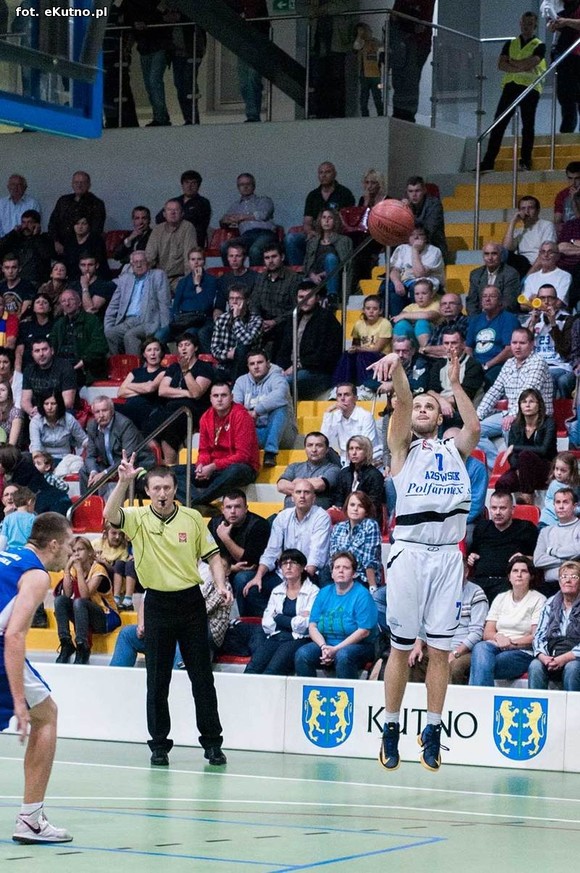Relacja: AZS WSGK Polfarmex Kutno wygrał z AZS Politechnika BIG-PLUS Poznań  81-67