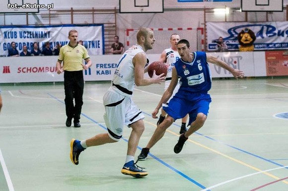 Relacja: AZS WSGK Polfarmex Kutno wygrał z AZS Politechnika BIG-PLUS Poznań  81-67