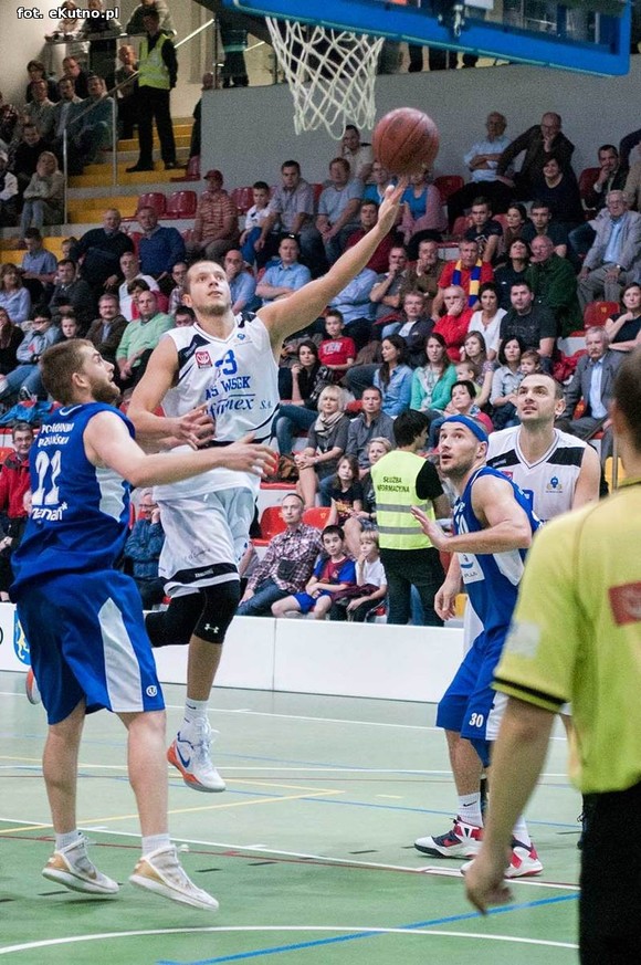 Relacja: AZS WSGK Polfarmex Kutno wygrał z AZS Politechnika BIG-PLUS Poznań  81-67