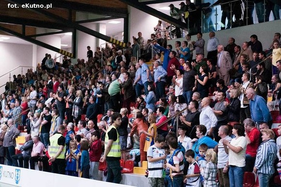 Relacja: AZS WSGK Polfarmex Kutno wygrał z AZS Politechnika BIG-PLUS Poznań  81-67