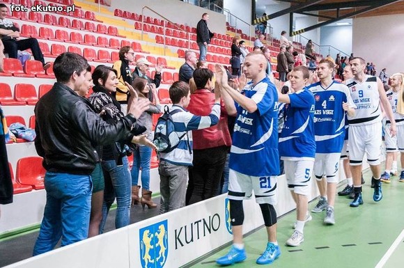 Relacja: AZS WSGK Polfarmex Kutno wygrał z AZS Politechnika BIG-PLUS Poznań  81-67