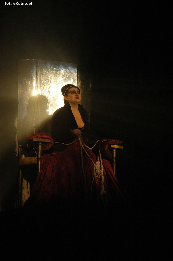 Kto zrozumiał w Kutnie Gyubala Wahazara? Matka.