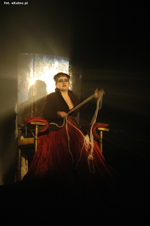 Kto zrozumiał w Kutnie Gyubala Wahazara? Matka.