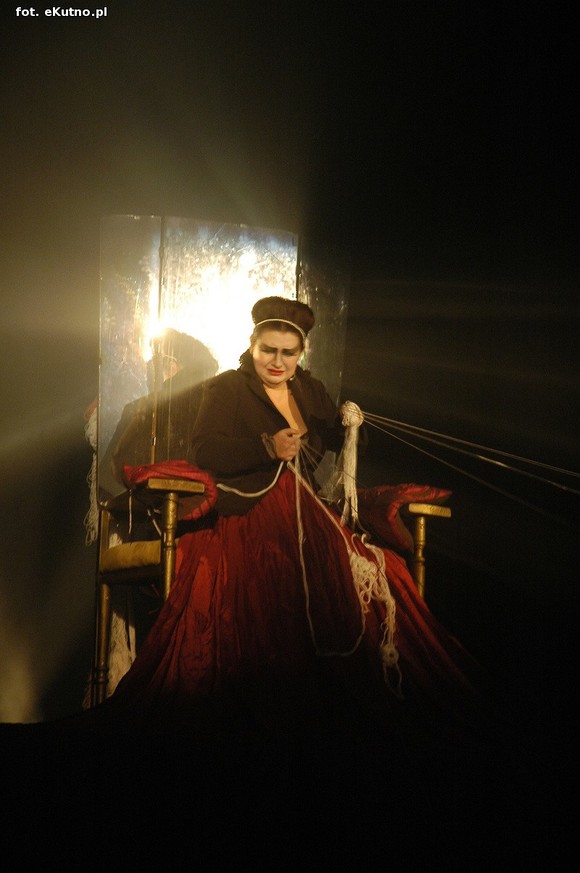 Kto zrozumiał w Kutnie Gyubala Wahazara? Matka.