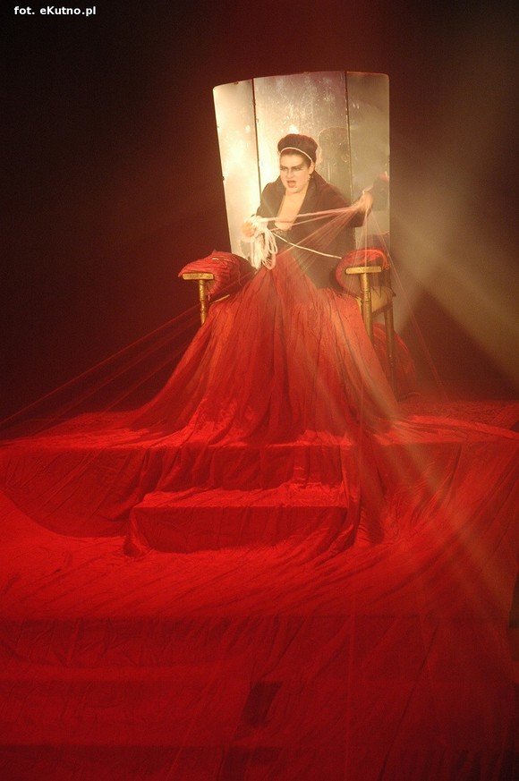 Kto zrozumiał w Kutnie Gyubala Wahazara? Matka.